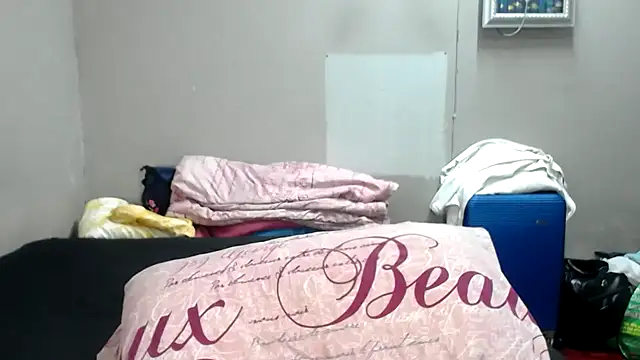 BigAreola26 online show from March 5, 5:47 am