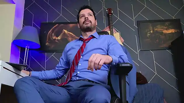 ChrisKox online show from November 30, 5:28 pm