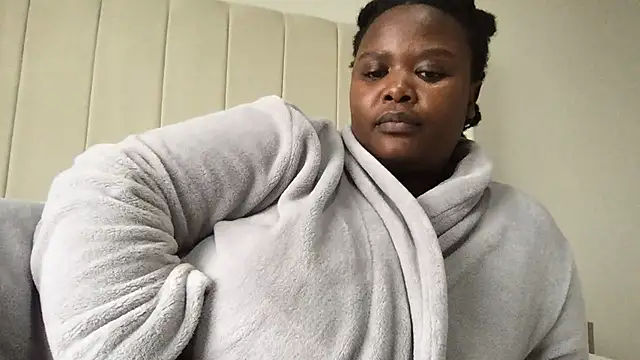 Snapshot of xBUSTY_CANDYx chatting on February 17, 3:31 pm xBUSTY CANDYx online show from February 17, 3:31 pm