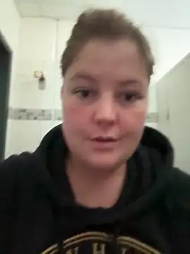 Snapshot of BootyLola chatting on September 19, 8:05 am BootyLola online show from September 19, 8:05 am