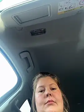 Snapshot of BootyLola chatting on November 5, 8:36 am BootyLola online show from November 5, 8:36 am