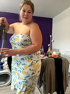 Snapshot of BootyLola chatting on November 10, 9:08 am BootyLola online show from November 10, 9:08 am