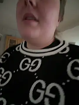 Snapshot of BootyLola chatting on February 3, 7:35 am BootyLola online show from February 3, 7:35 am