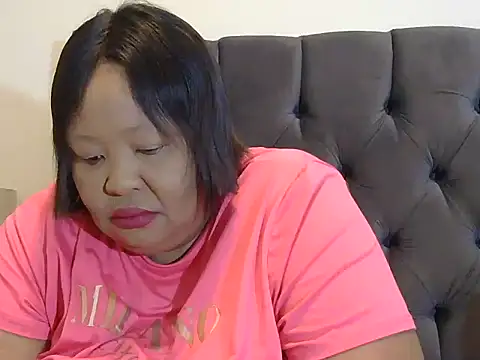 Snapshot of nancy111 chatting on March 25, 2:28 am nancy111 online show from March 25, 2:28 am