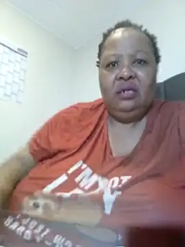 Snapshot of nancy111 chatting on April 14, 1:33 am nancy111 online show from April 14, 1:33 am