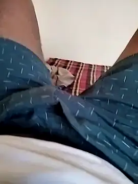 Snapshot of mikki1355 chatting on March 21, 10:39 am mikki1355 online show from March 21, 10:39 am