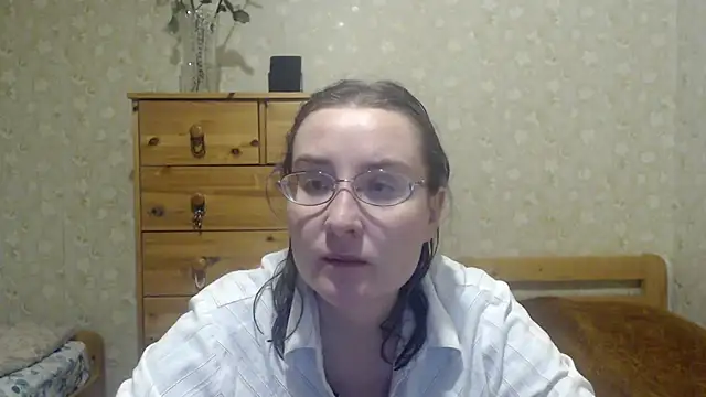 Snapshot of Smart_Rose chatting on February 5, 12:42 am Smart Rose online show from February 5, 12:42 am