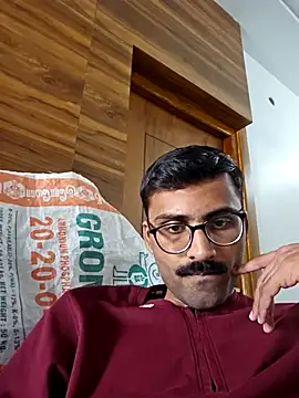 Snapshot of krishna8035 chatting on February 27, 8:06 am krishna8035 online show from February 27, 8:06 am