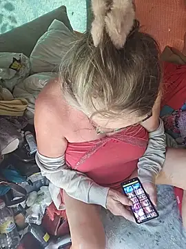 MucMilf59 online show from May 25, 7:36 am