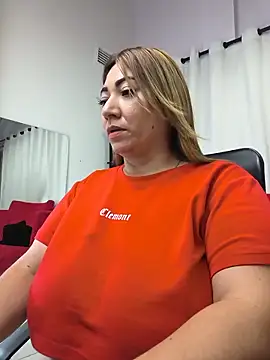 Snapshot of kendra_fire chatting on June 10, 12:00 am kendra fire online show from June 10, 12:00 am