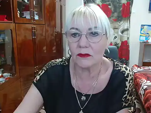 JenaCheim online show from February 5, 6:35 am