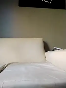 Snapshot of E_f chatting on October 16, 11:22 am E f online show from October 16, 11:22 am