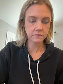 Kay Cakes online show from February 4, 7:20 pm