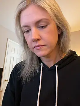 Kay Cakes online show from February 25, 4:05 pm