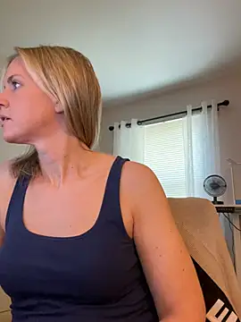 Kay Cakes online show from July 8, 2:21 pm
