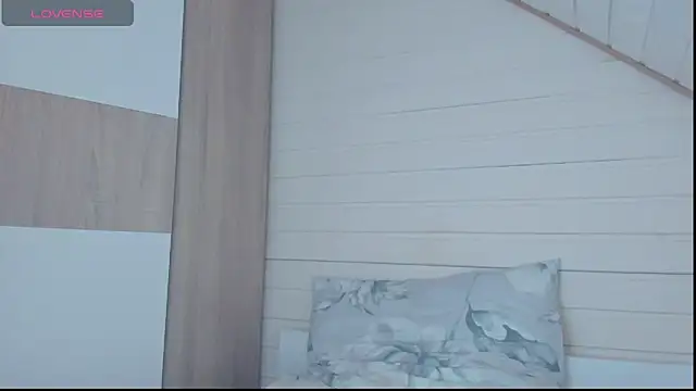 I AM MILF online show from September 10, 5:46 pm