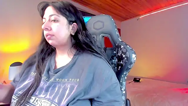 coraline latin online show from January 8, 9:23 pm