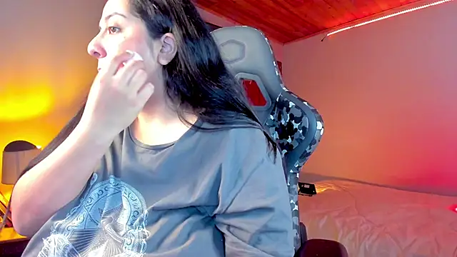 coraline latin online show from January 13, 12:30 am