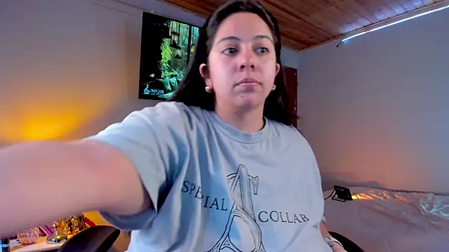 coraline latin online show from February 3, 9:39 pm