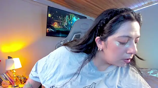 coraline latin online show from February 4, 10:24 pm