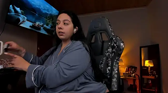 coraline latin online show from February 15, 9:37 pm