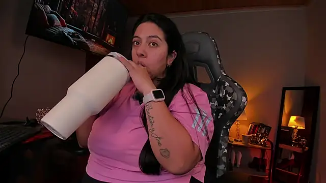 coraline latin online show from February 23, 9:16 pm