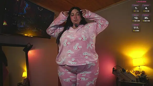 Snapshot of coraline_latin chatting on July 26, 10:38 pm coraline latin online show from July 26, 10:38 pm