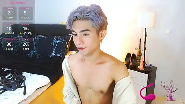 Snapshot of WildestTwink chatting on April 17, 3:48 pm WildestTwink online show from April 17, 3:48 pm