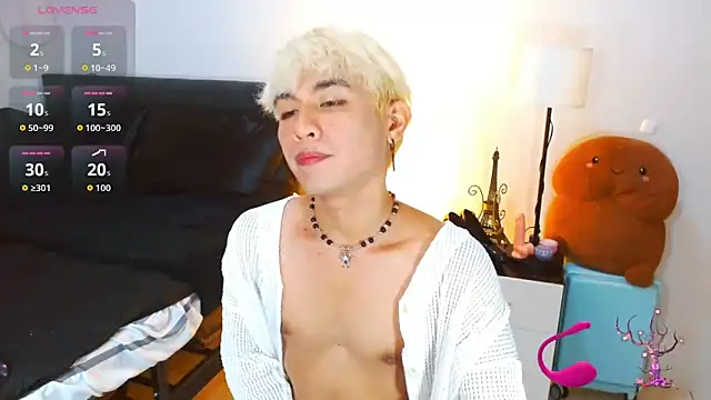 Snapshot of WildestTwink chatting on May 1, 3:05 pm WildestTwink online show from May 1, 3:05 pm