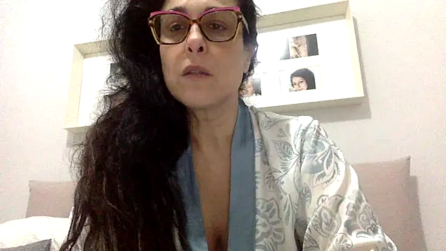 crudeliafrancy online show from March 2, 5:20 pm