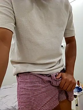 Snapshot of shakir12340 chatting on January 17, 6:33 pm shakir12340 online show from January 17, 6:33 pm