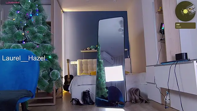 LAUREL HAZEL online show from January 13, 10:13 pm