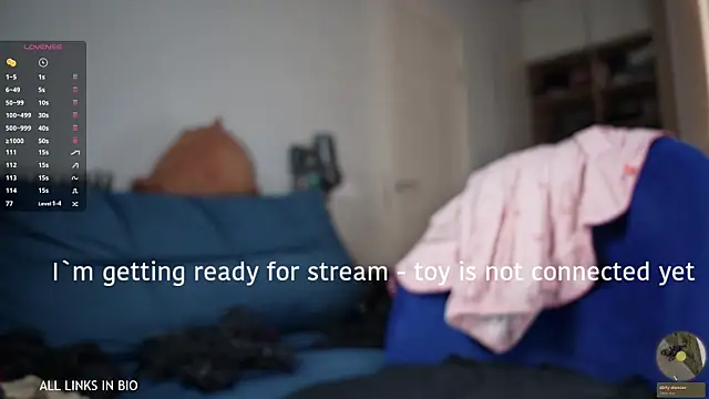 LAUREL HAZEL online show from February 6, 7:07 pm