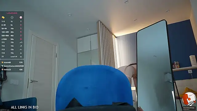 LAUREL HAZEL online show from February 21, 1:33 am