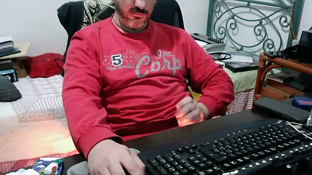 Snapshot of Italian_dark_desire chatting on January 15, 11:59 am Italian dark desire online show from January 15, 11:59 am