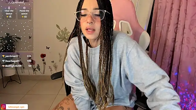 Snapshot of Fallengangel chatting on January 30, 9:25 am Fallengangel online show from January 30, 9:25 am