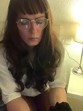 Chic desire online show from February 28, 10:00 pm