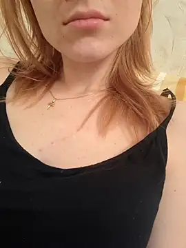 YogisticJuli666 online show from November 20, 3:50 am