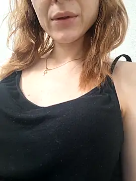 YogisticJuli666 online show from December 15, 8:29 am