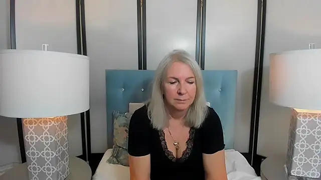 Snapshot of EricaTop chatting on October 6, 4:04 pm EricaTop online show from October 6, 4:04 pm