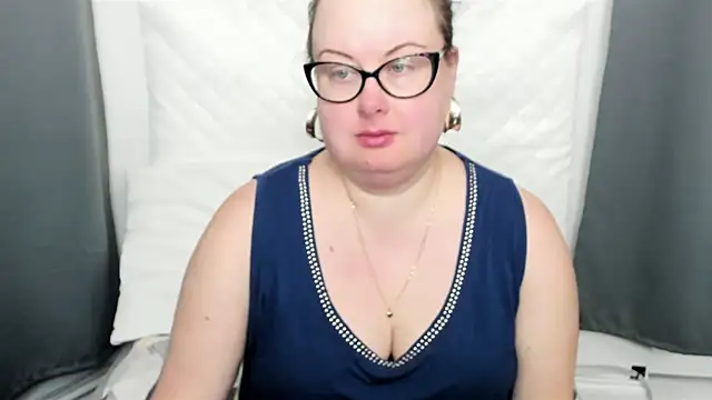 dirtyBonnie online show from November 17, 8:53 am