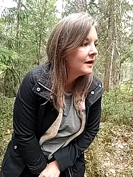 Snapshot of SwedishJennifer chatting on May 11, 12:33 pm SwedishJennifer online show from May 11, 12:33 pm