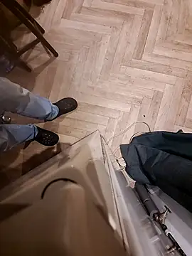 realeasy1 online show from September 28, 1:33 am