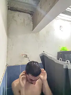 Snapshot of blackcoffe1002 chatting on February 25, 1:48 am blackcoffe1002 online show from February 25, 1:48 am