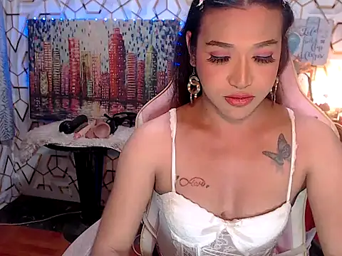 Snapshot of AsianMariaTs chatting on April 21, 2:12 pm AsianMariaTs online show from April 21, 2:12 pm