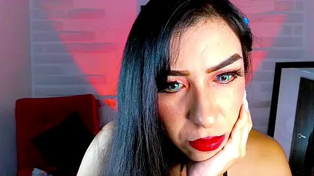 Snapshot of sky_girl1 chatting on December 11, 3:56 am sky girl1 online show from December 11, 3:56 am