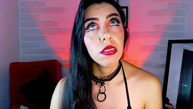 Snapshot of sky_girl1 chatting on December 11, 6:58 am sky girl1 online show from December 11, 6:58 am