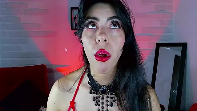 Snapshot of sky_girl1 chatting on January 18, 5:31 am sky girl1 online show from January 18, 5:31 am
