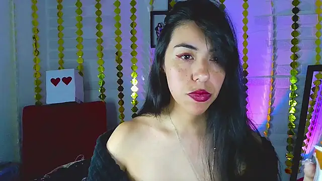 Snapshot of sky_girl1 chatting on March 9, 12:42 am sky girl1 online show from March 9, 12:42 am