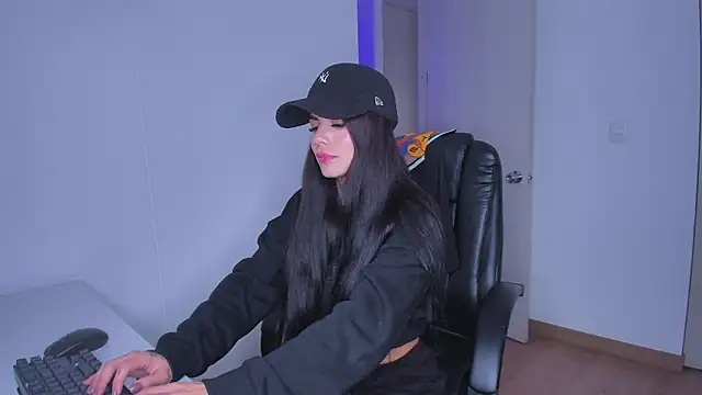 Lisegg  online show from March 12, 7:31 pm